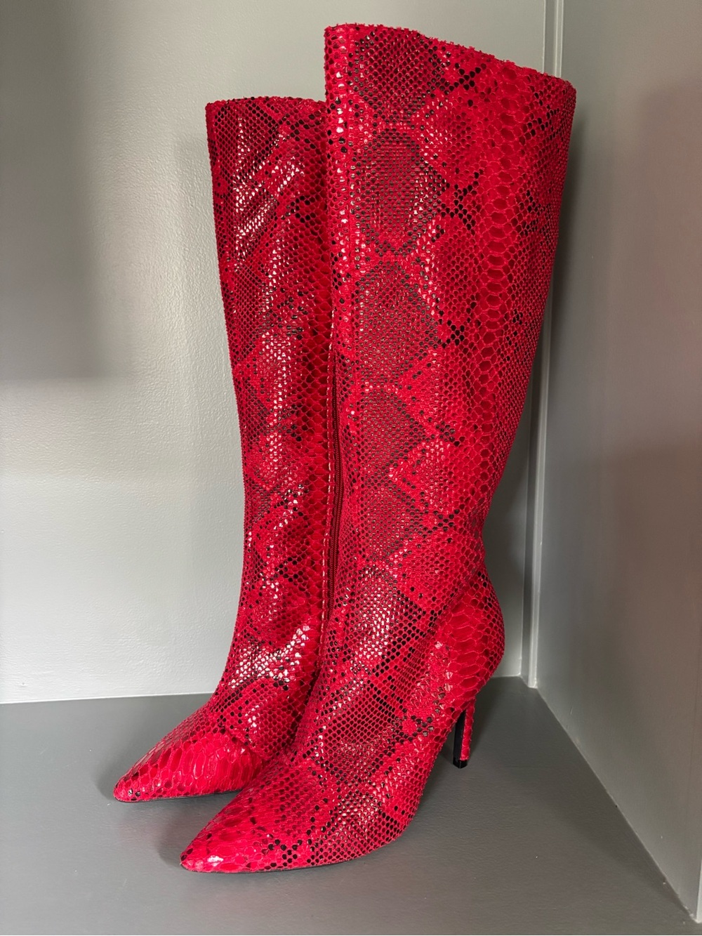 INC International Concepts Red Snake-Embossed Knee-High Stiletto Boots-Sz 7.5M